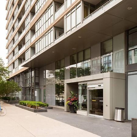 Stylish Downtown Lakeview Condo - One Free Parking Toronto Dış mekan fotoğraf
